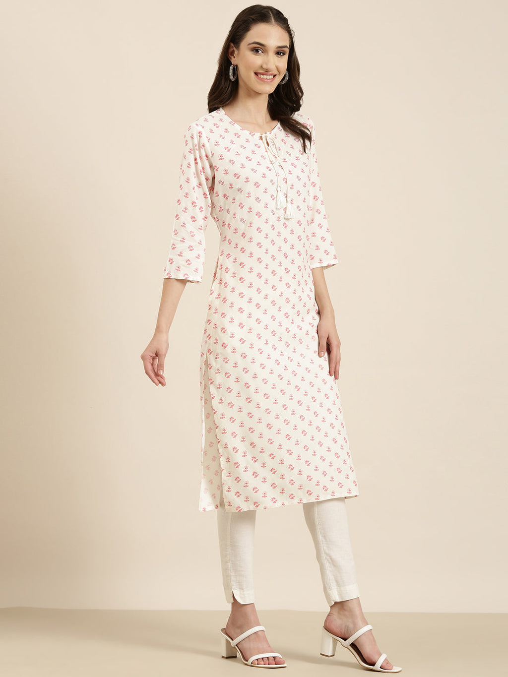 Women's Off White Floral Printed Tie-Up Neck Straight Kurta