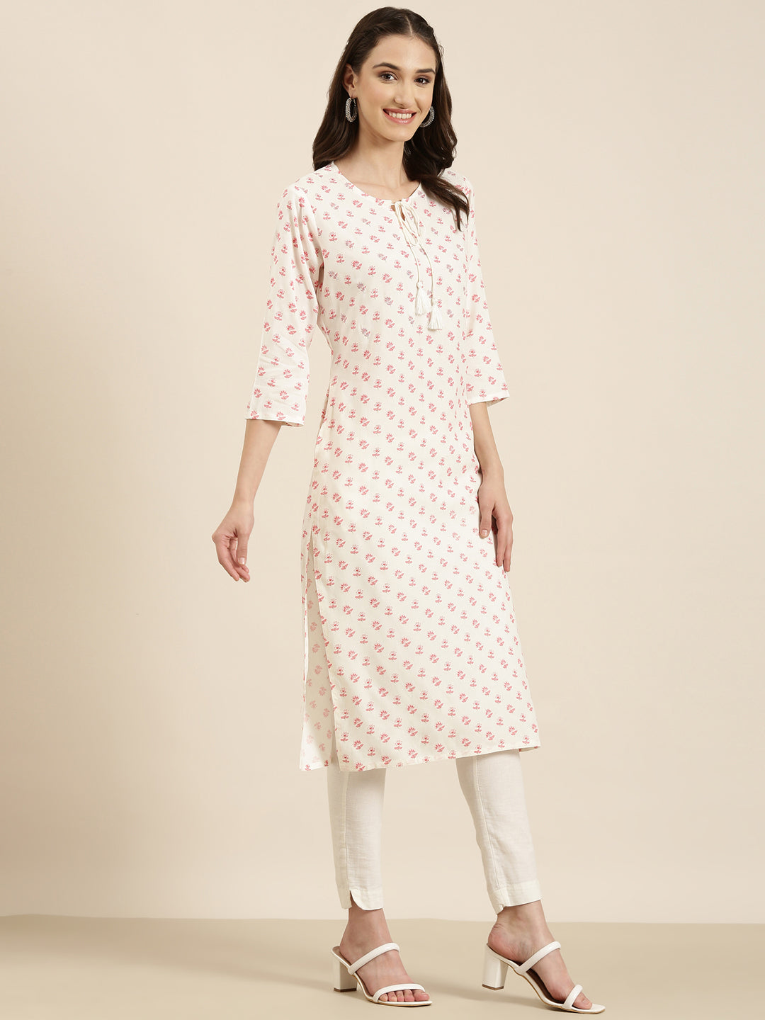 Women's Off White Floral Printed Tie-Up Neck Straight Kurta