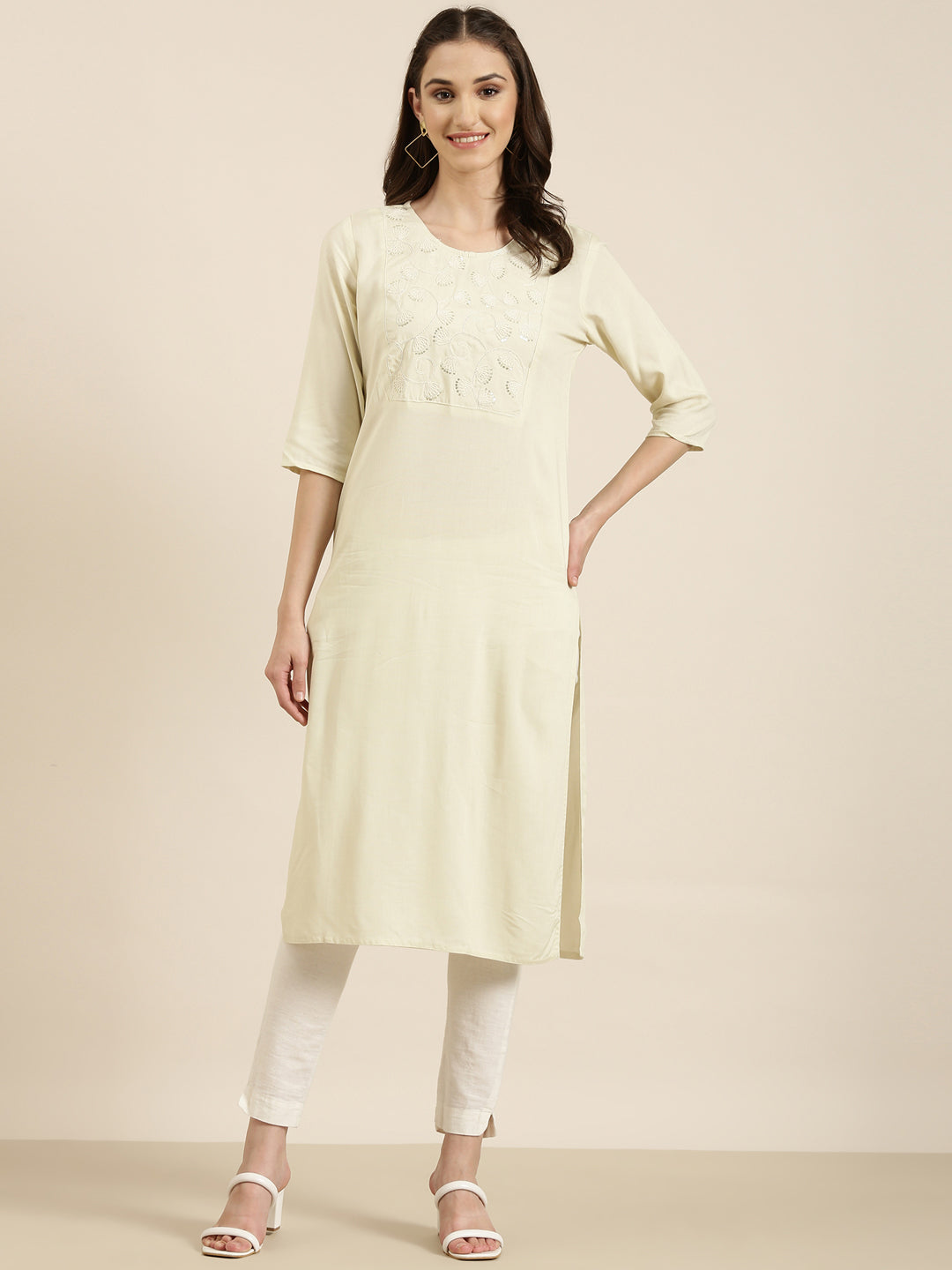 Women's Cream Floral Embroidered Straight Kurta