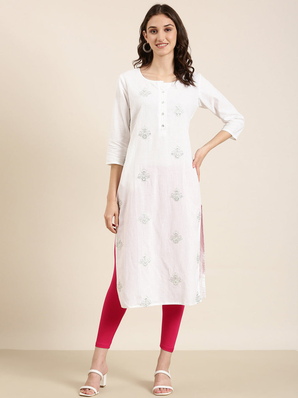 Women's Off White Ethnic Motifs Embroidered Straight Kurta