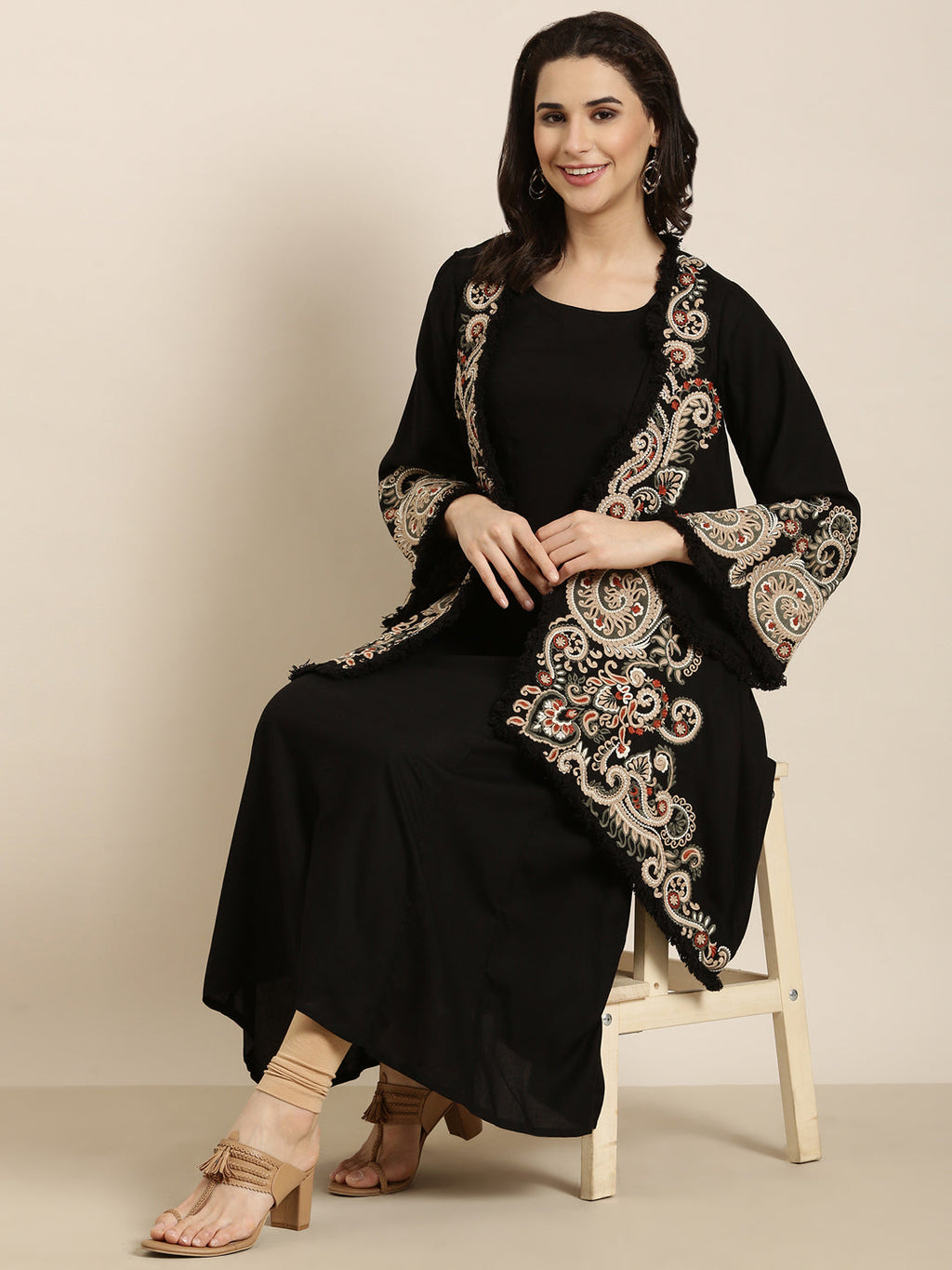 Women's A-Line Black Solid Kurta Comes With Overcoat