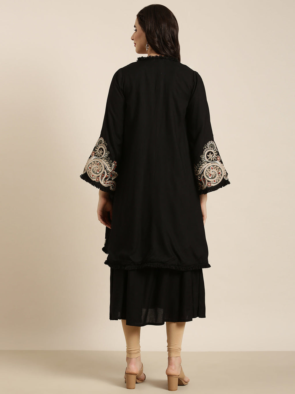 Women's A-Line Black Solid Kurta Comes With Overcoat
