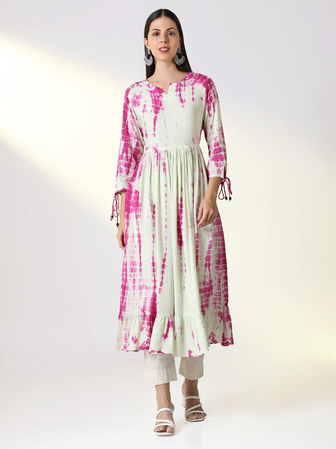 Women's Off White Abstract Anarkali Kurta