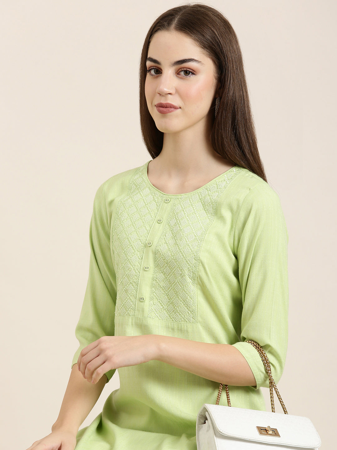 Women's Green Ethnic Motifs Embroidered Straight Kurta