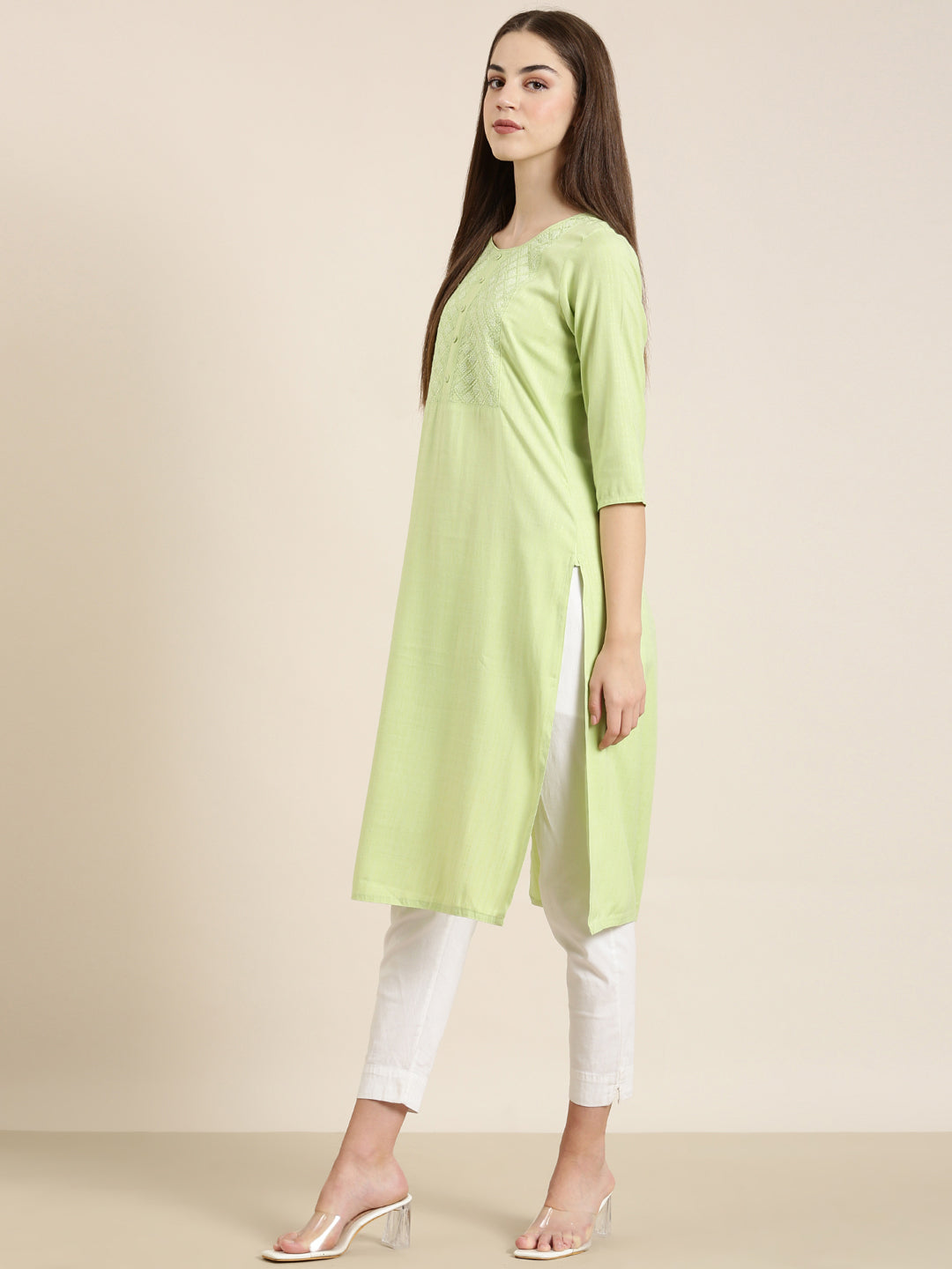 Women's Green Ethnic Motifs Embroidered Straight Kurta