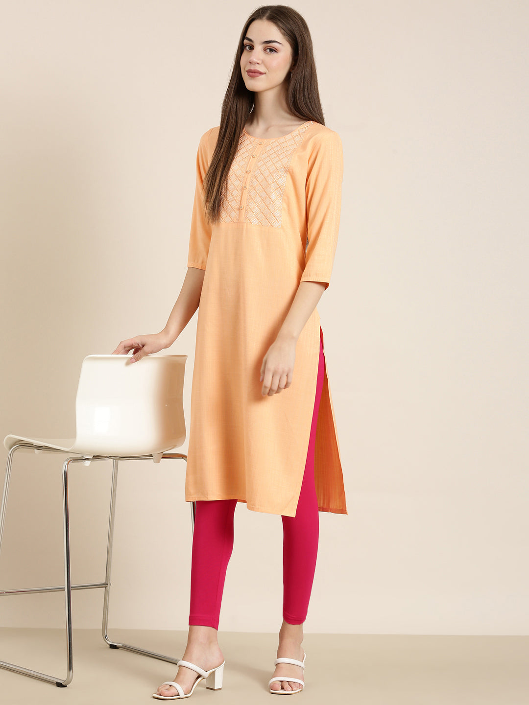 Women's Peach Geometric Embroidered Straight Kurta