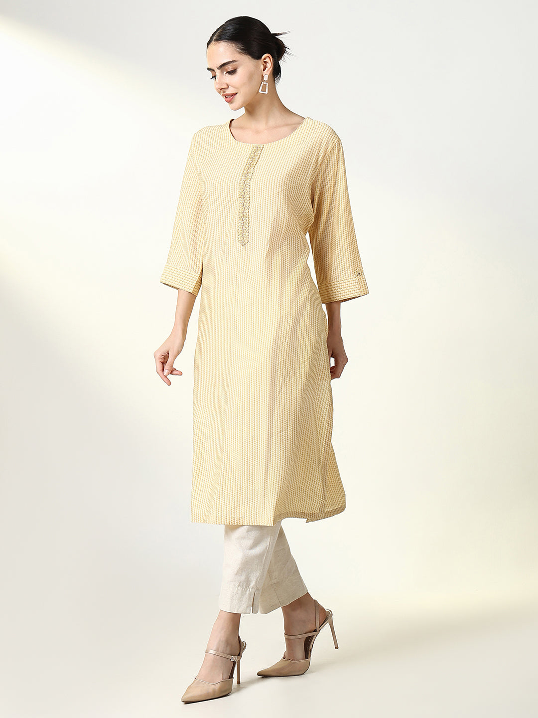 Women's Yellow Geometric Straight Kurta