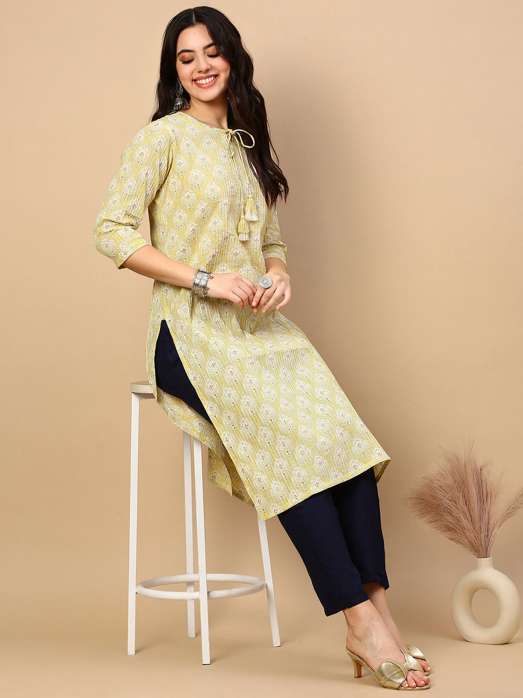 Women's Green Graphic Straight Kurta