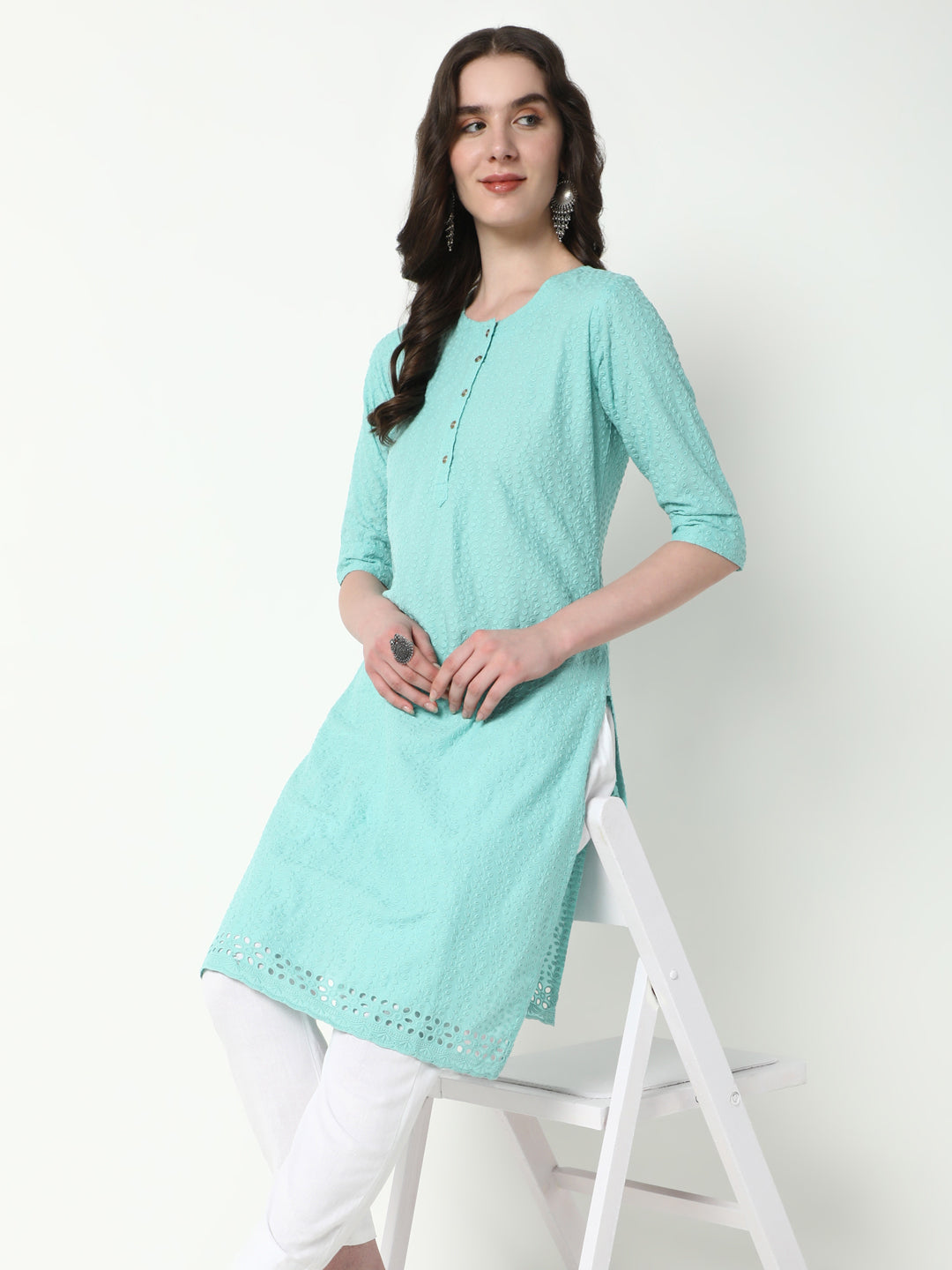 Women's Green Embroidered Straight Kurta