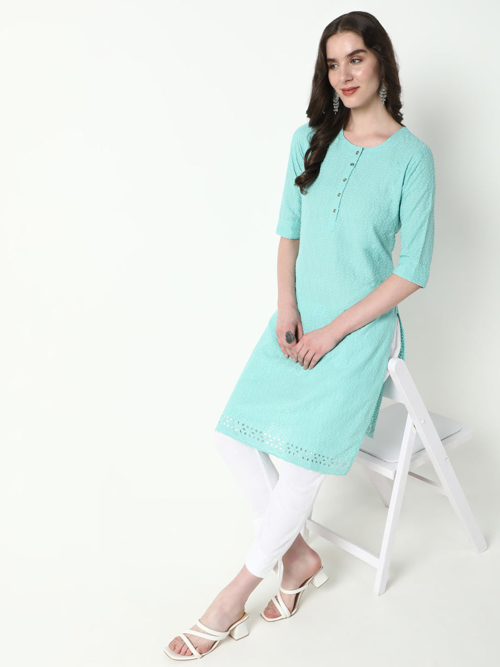Women's Green Embroidered Straight Kurta