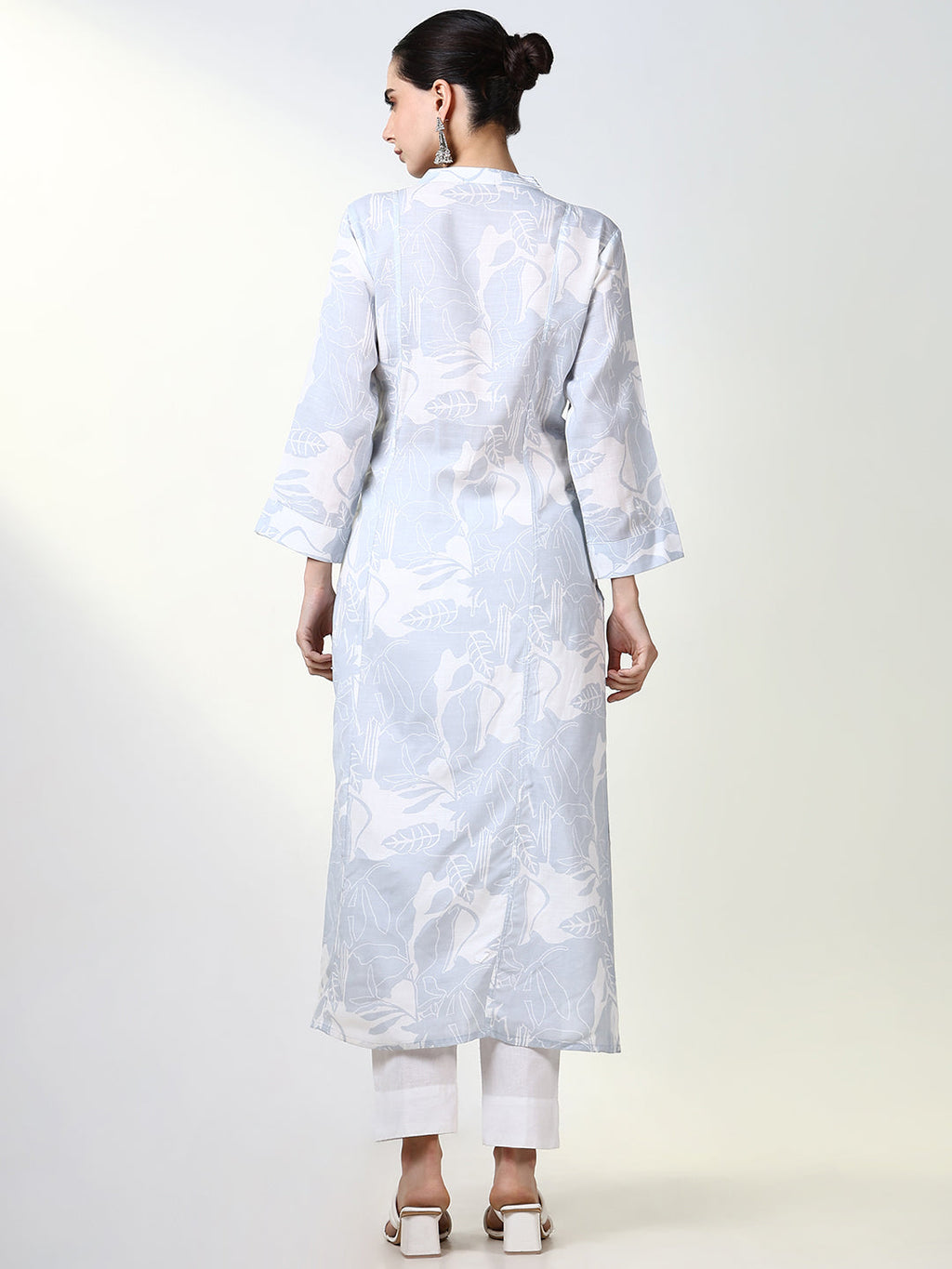 Women's Blue Floral Straight Kurta