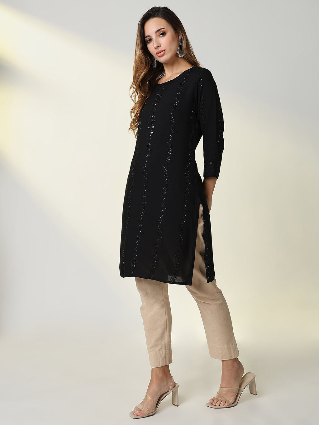 Women's Black Solid Straight Kurta