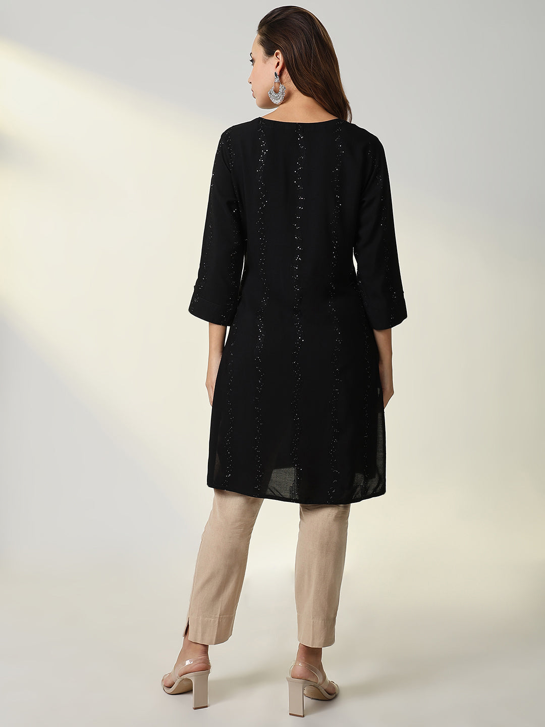 Women's Black Solid Straight Kurta