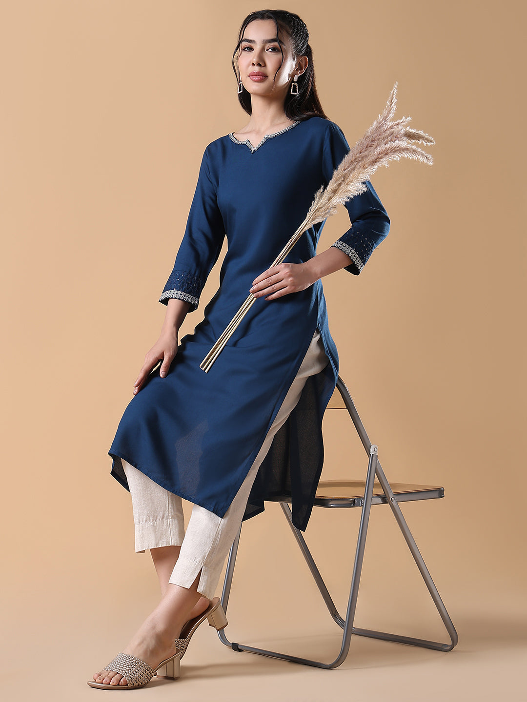 Women's Blue Solid Cotton Silk Straight Kurta