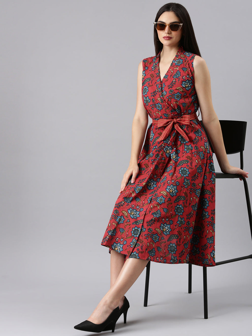 Women's Fuchsia Floral Printed V-Neck Sleeveless Wrap Dress With Belted