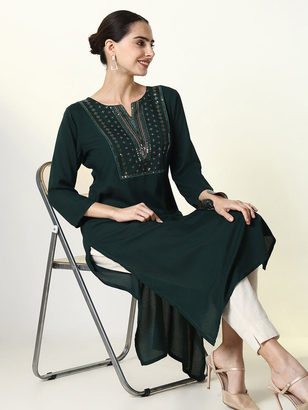 Women's Embellished Straight Green Kurta
