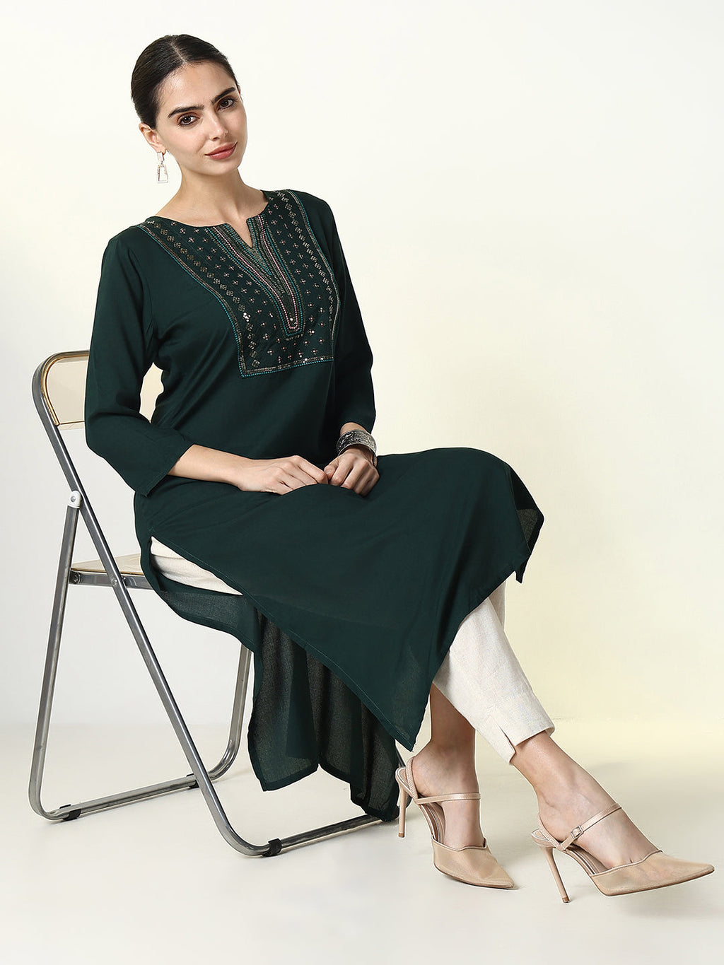 Women's Embellished Straight Green Kurta