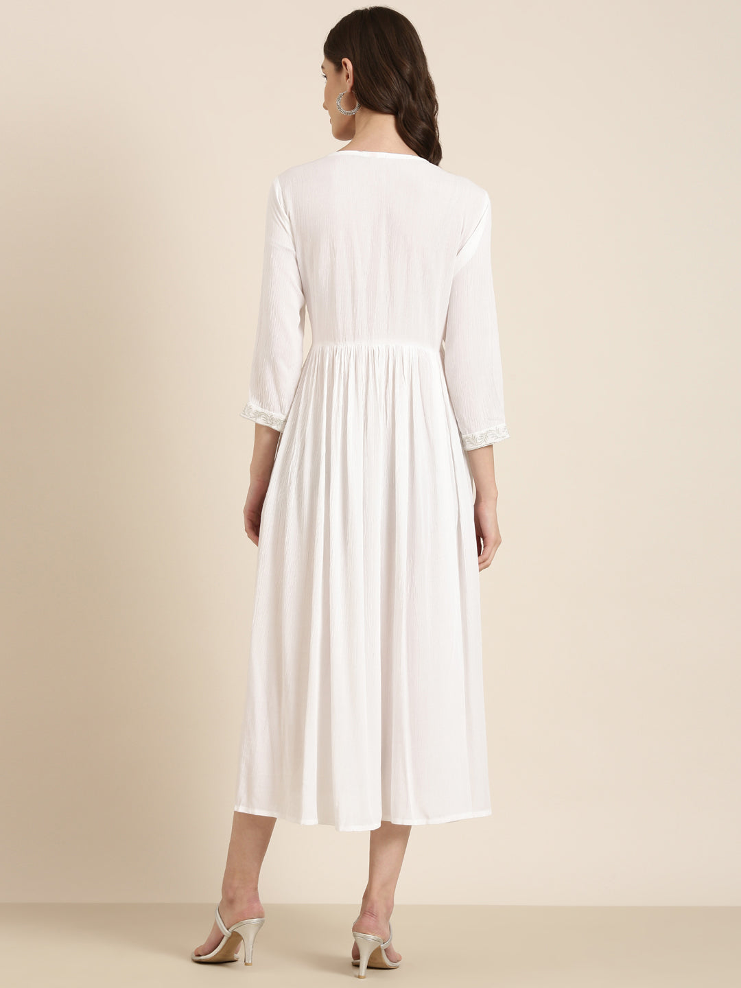 Women's White Floral Embroidered Cotton Fit & Flare Kurta