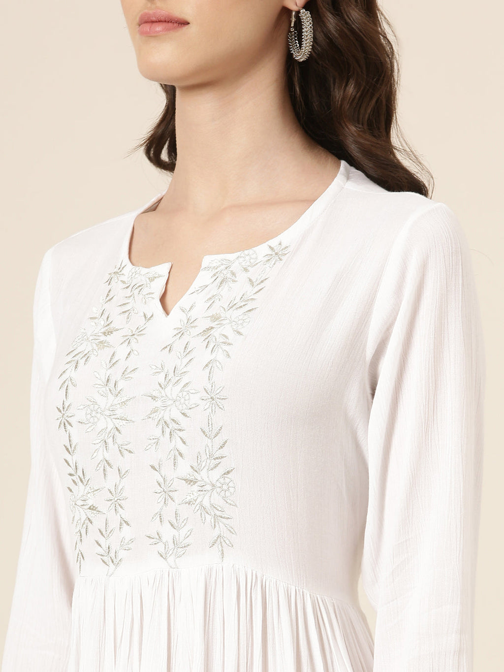 Women's White Floral Embroidered Cotton Fit & Flare Kurta