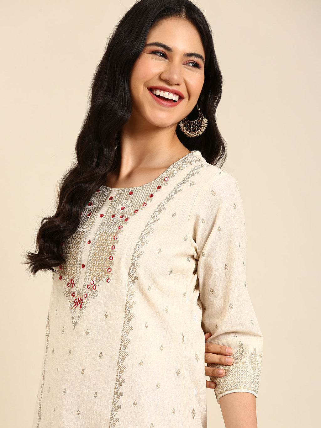 Women's Beige Floral Embroidered Straight Kurta