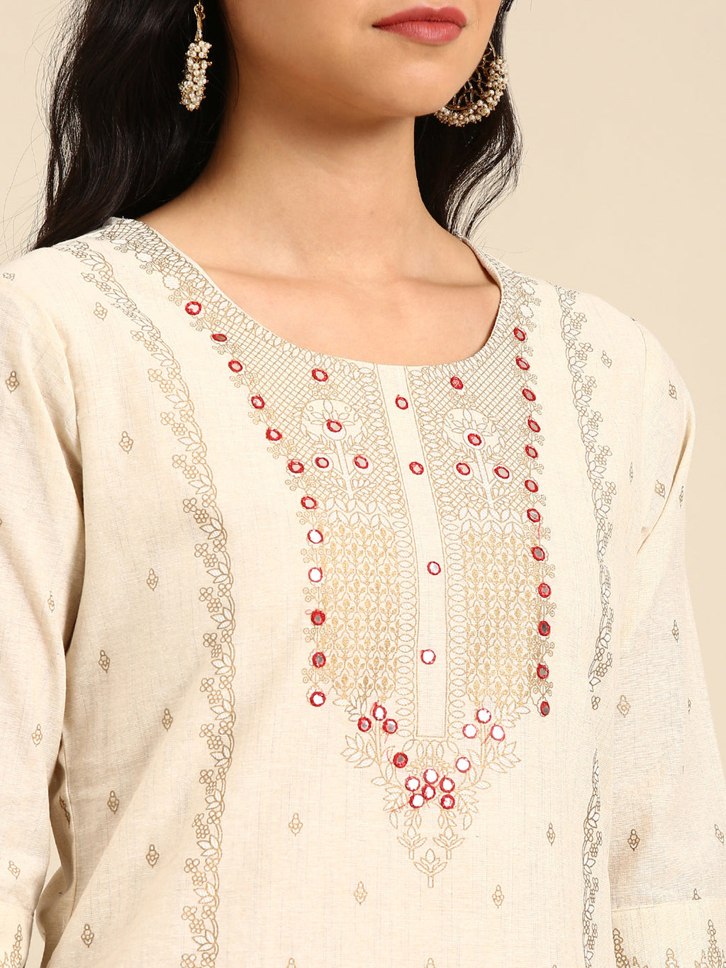 Women's Beige Floral Embroidered Straight Kurta