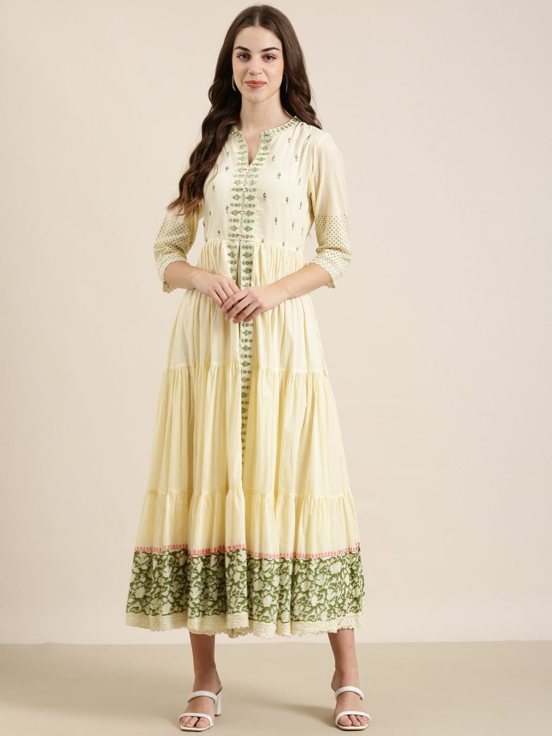 Women's Mandarin Collar Solid Empire Cream Kurta