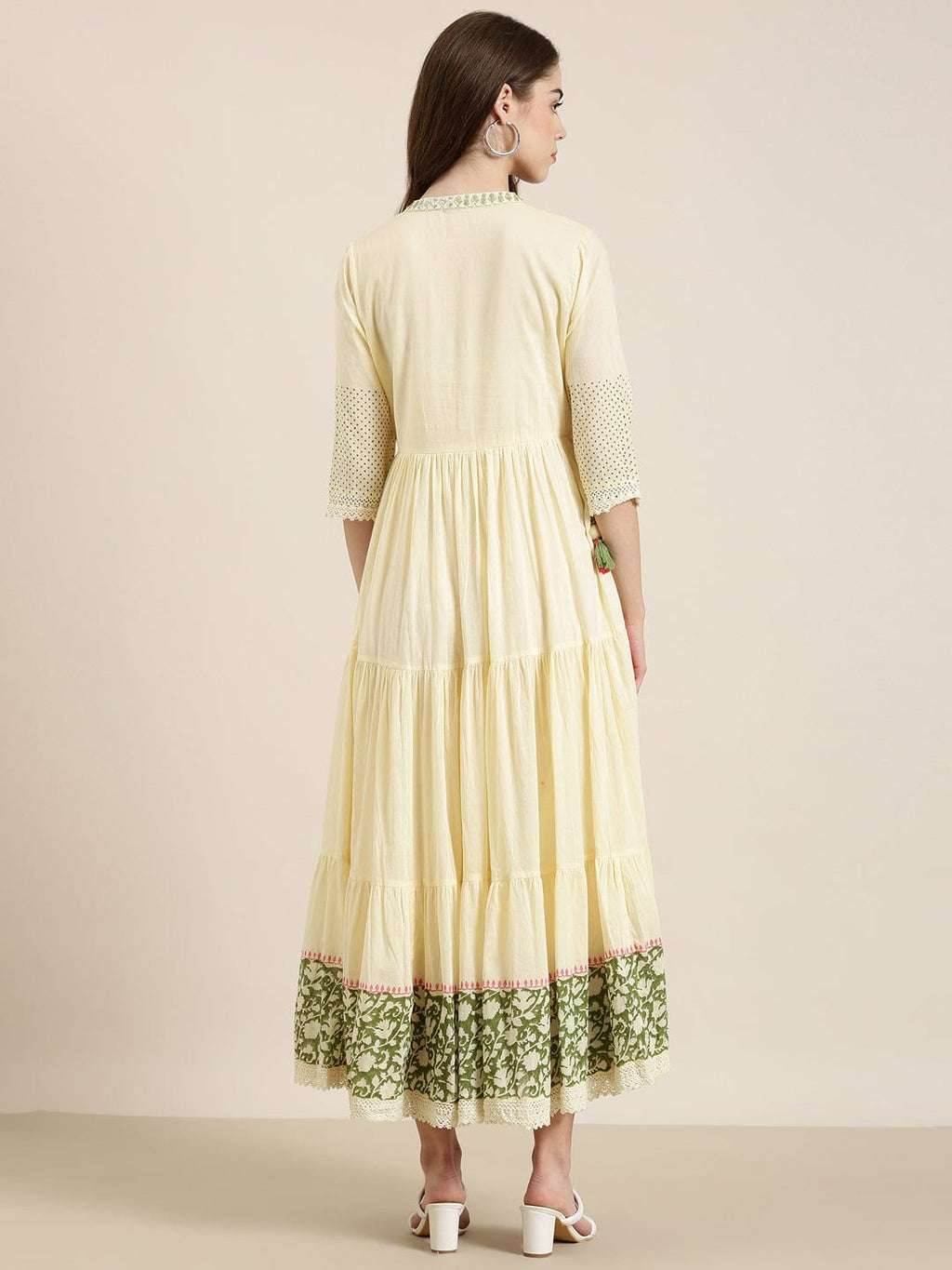 Women's Mandarin Collar Solid Empire Cream Kurta
