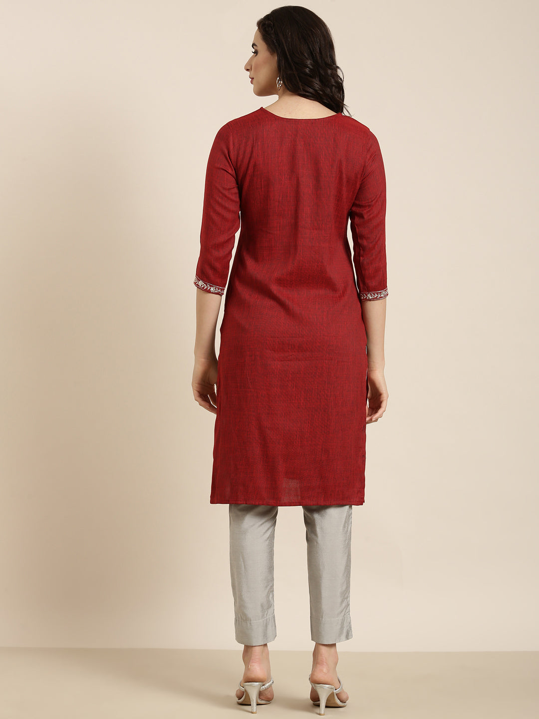 Women's Straight Maroon Solid Kurta