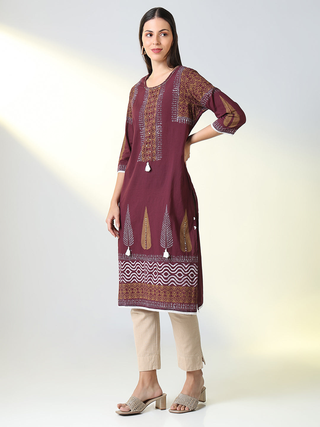 Women's Purple Ethnic Motifs Straight Kurta