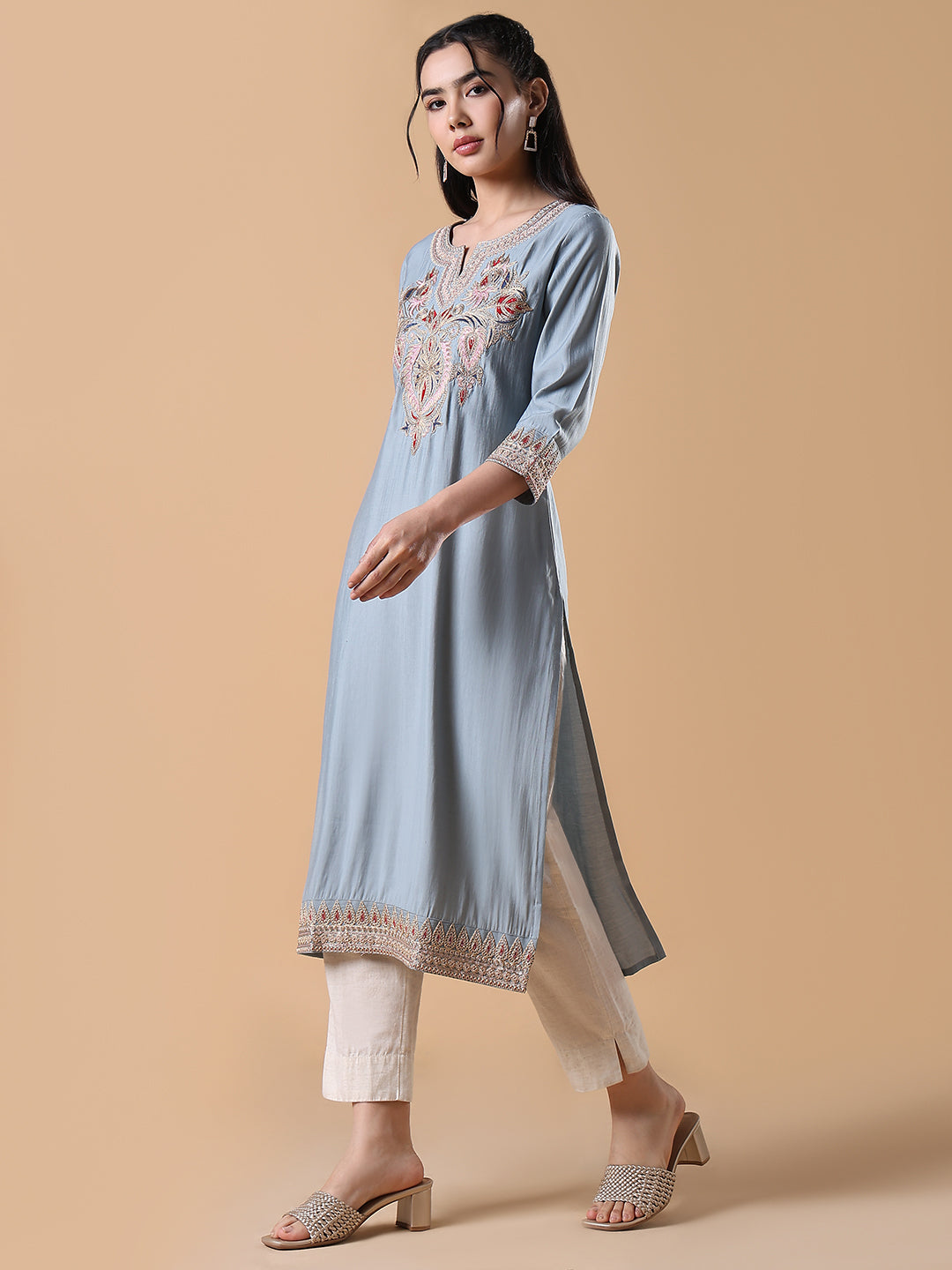 Women's Grey Solid Embroidered Straight Kurta