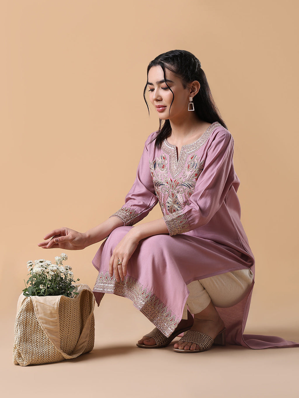 Women's Pink Embroidered Straight Kurta