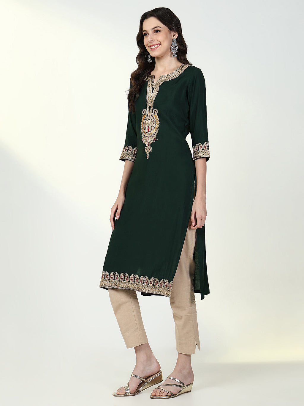 Women's Green Solid Straight Kurta