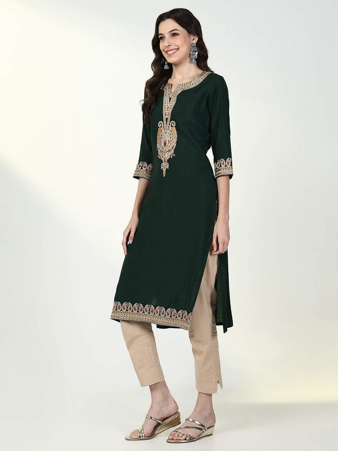 Women's Green Solid Straight Kurta