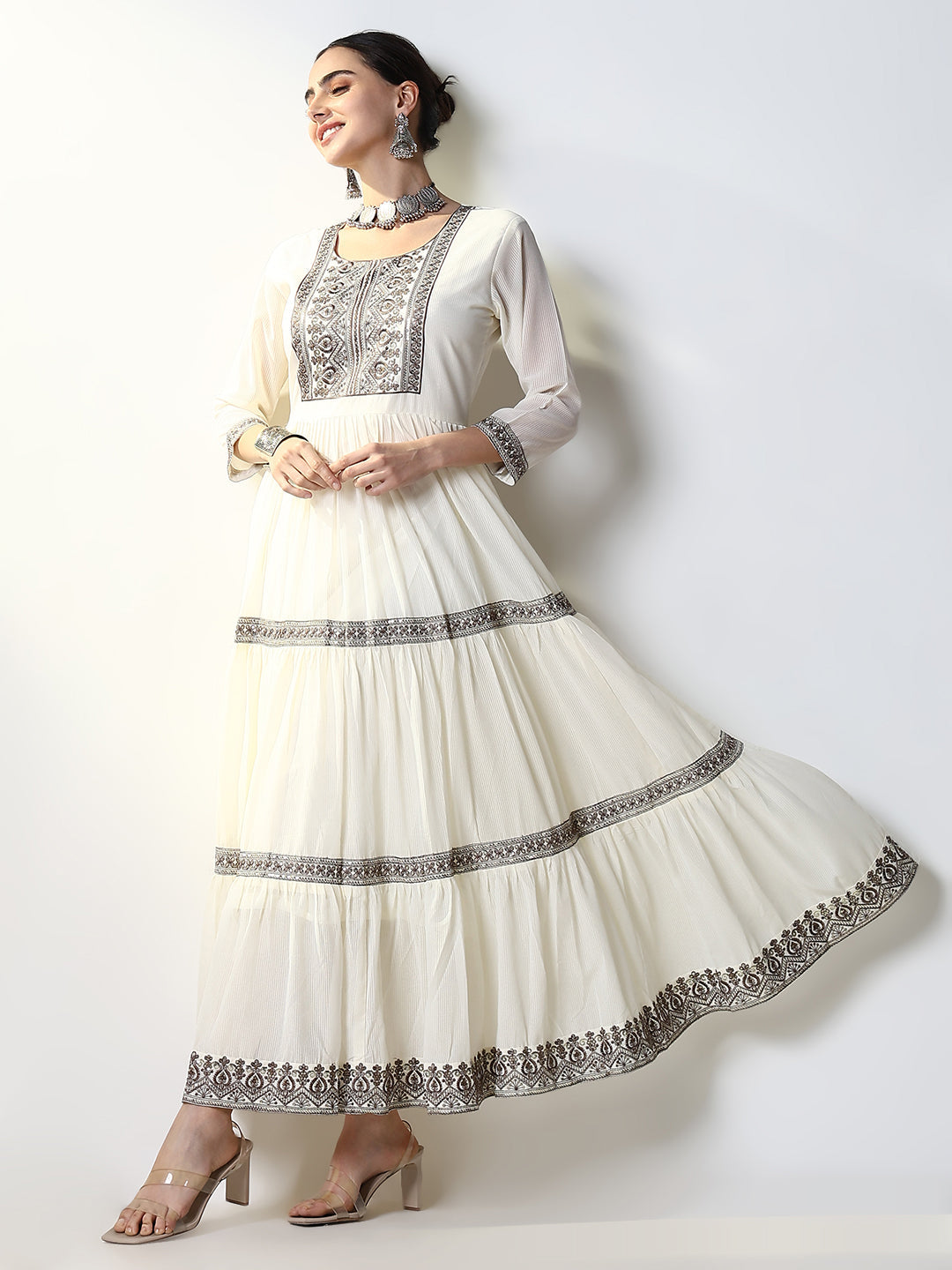 Women's Off White Embroidered Anarkali Kurta