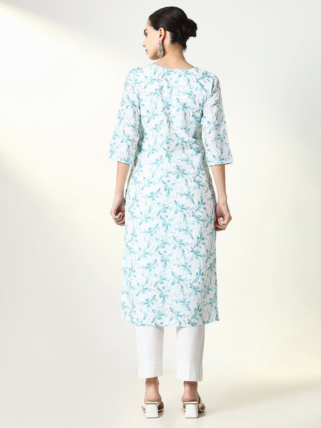 Women's White Floral Straight Kurta