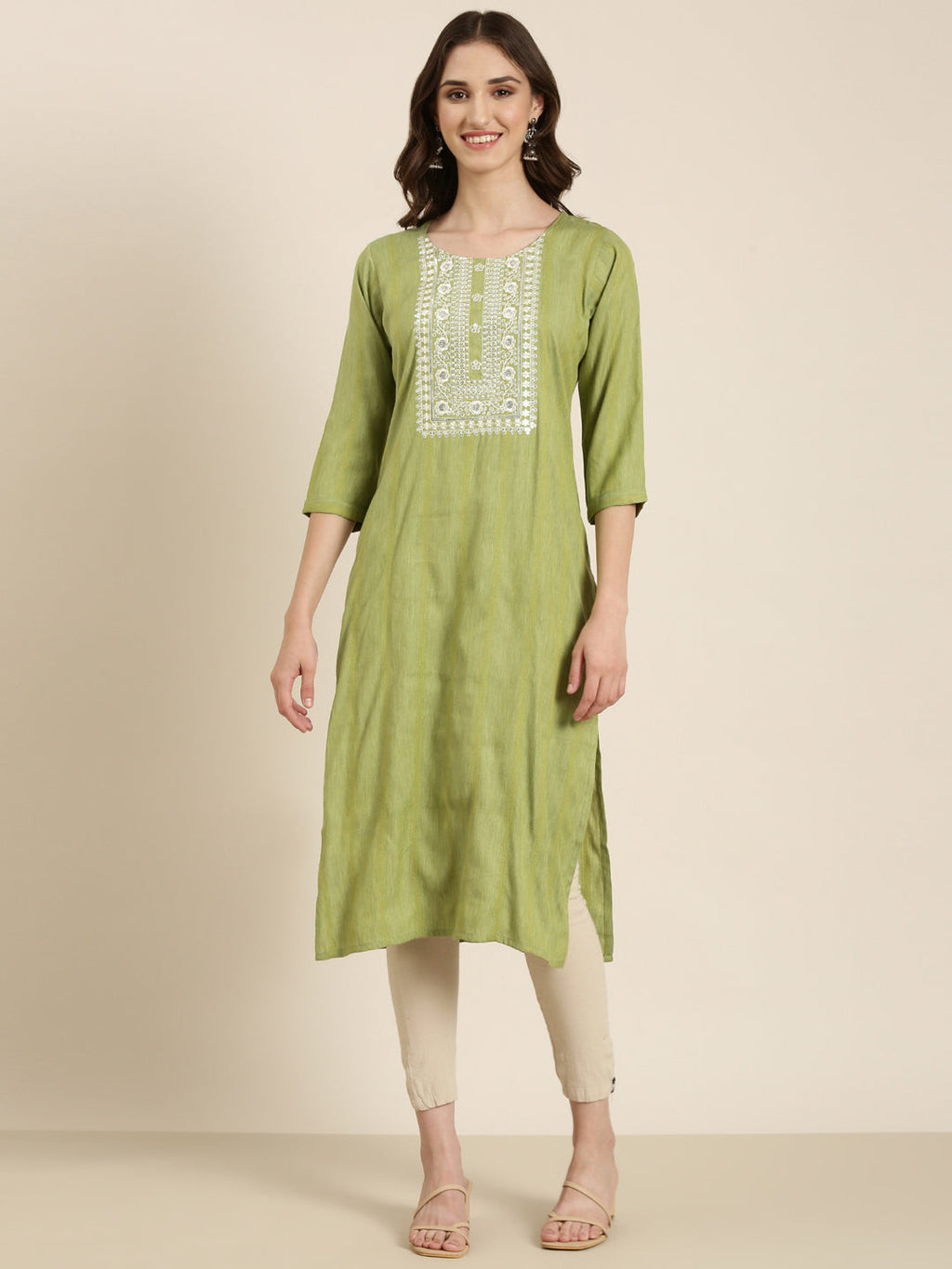 Women's Green Ethnic Motifs Embroidered Thread Work Straight Kurta