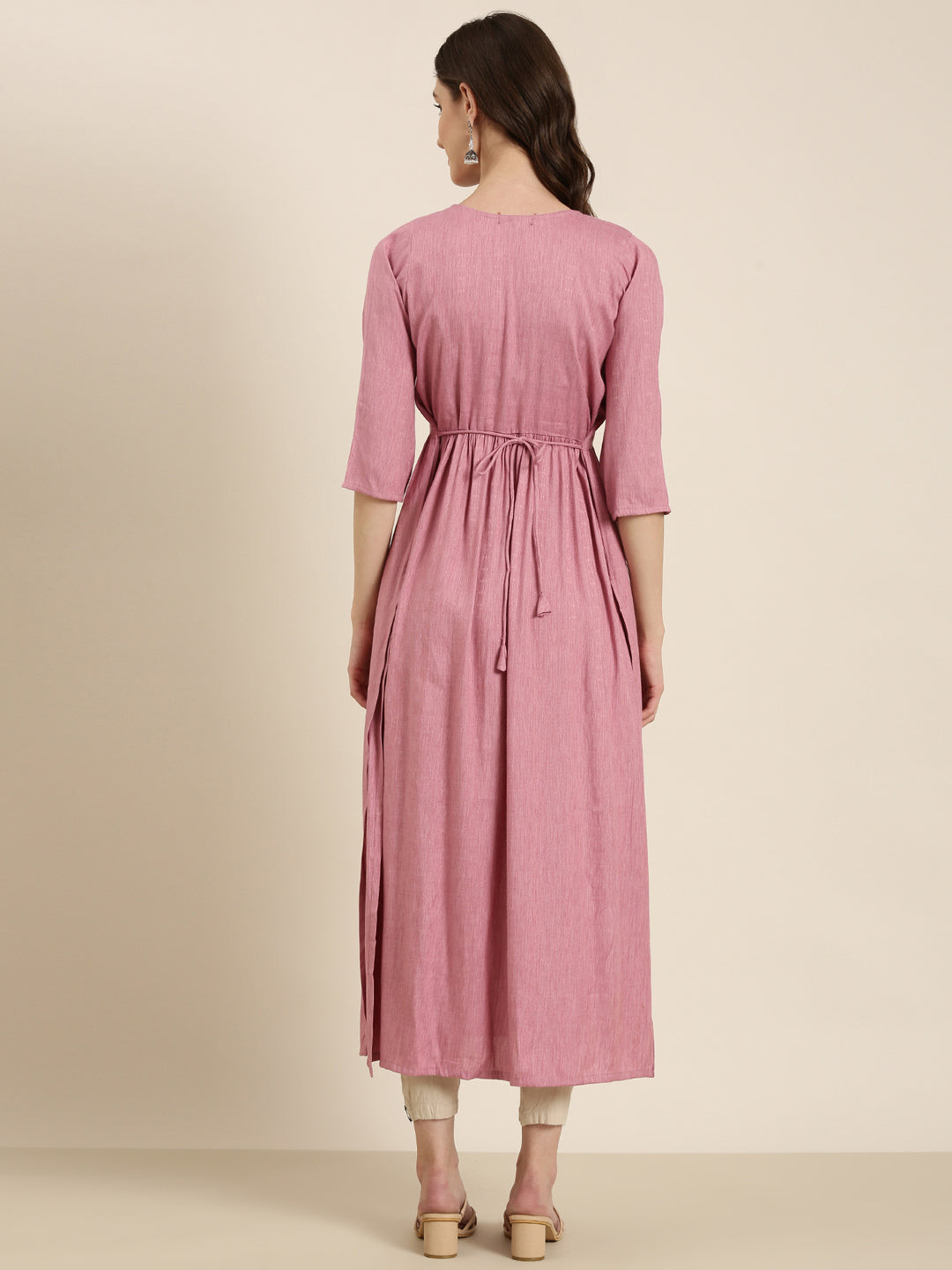 Women's Pink Floral Yoke Design Thread Work Pleated Kurta