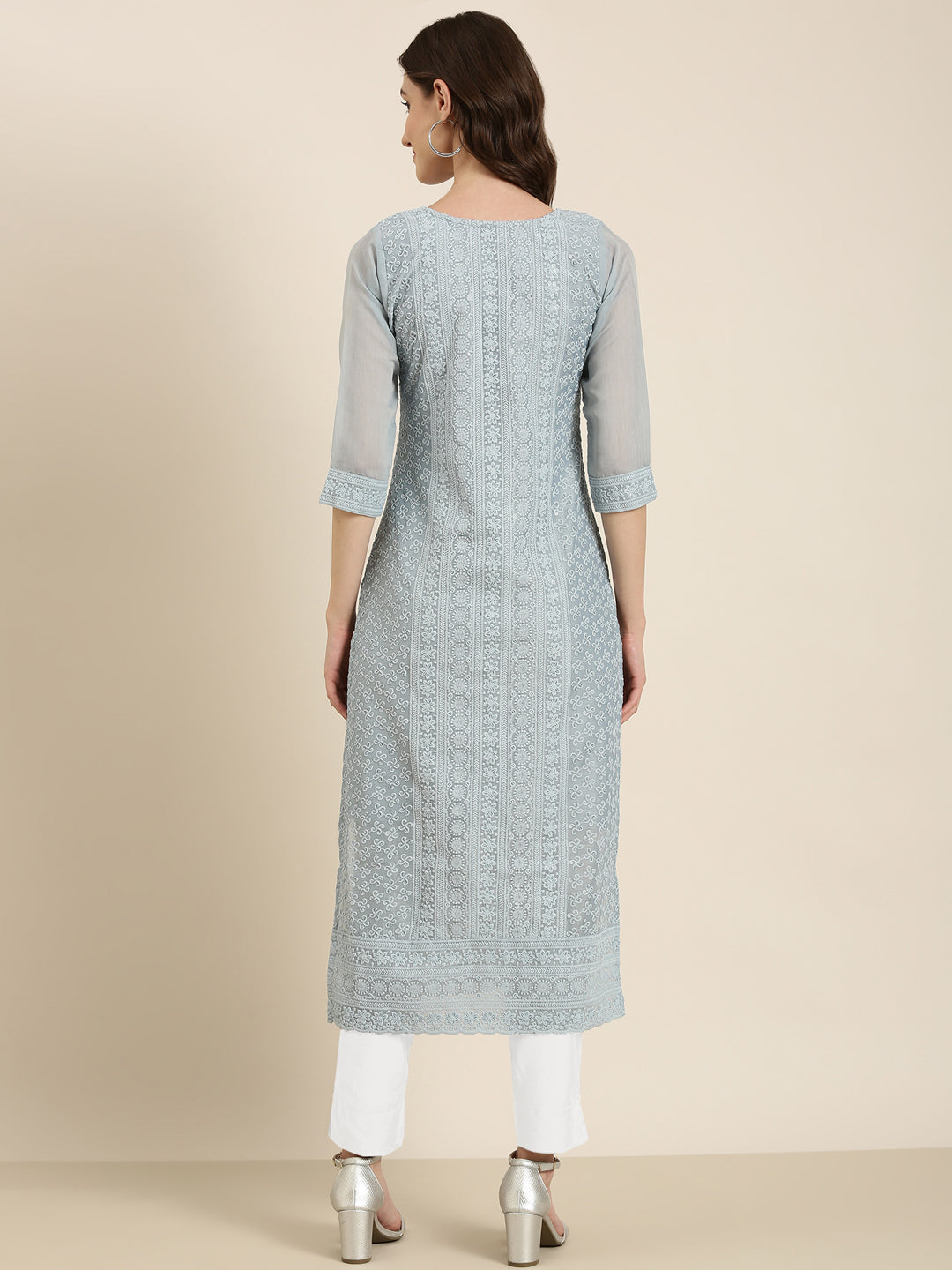 Women's Blue Ethnic Motif Embroidered Straight Kurta