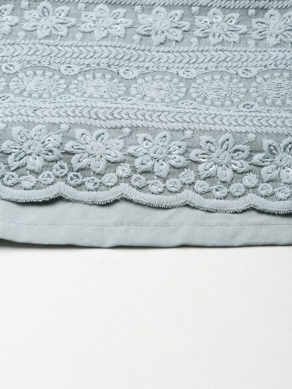 Women's Blue Ethnic Motif Embroidered Straight Kurta