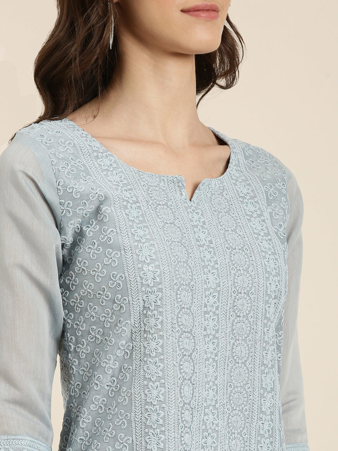 Women's Blue Ethnic Motif Embroidered Straight Kurta