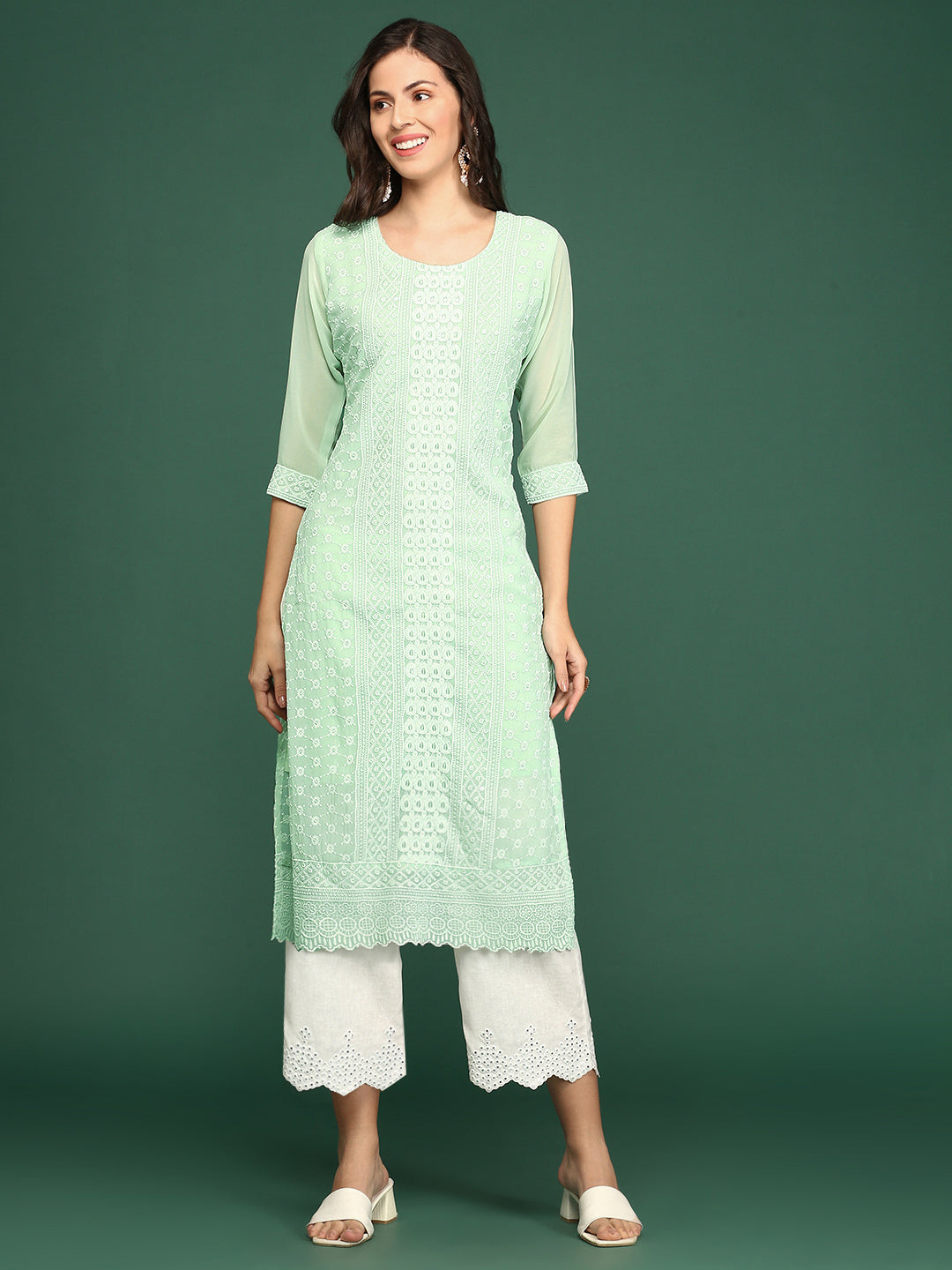 Women's Sea Green Embroidered Thread Work Straight Kurta