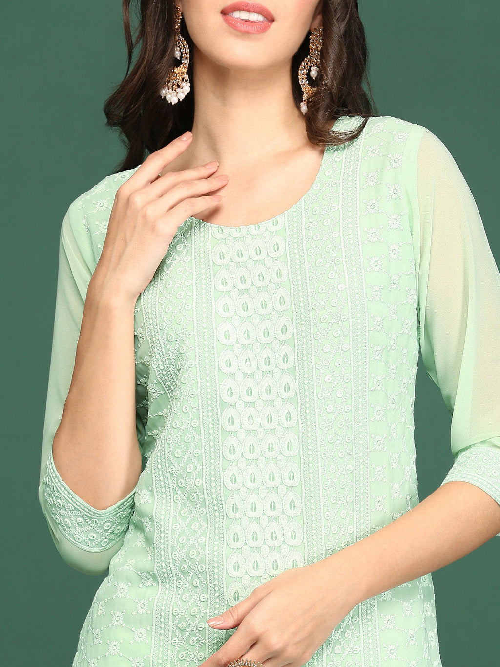 Women's Sea Green Embroidered Thread Work Straight Kurta