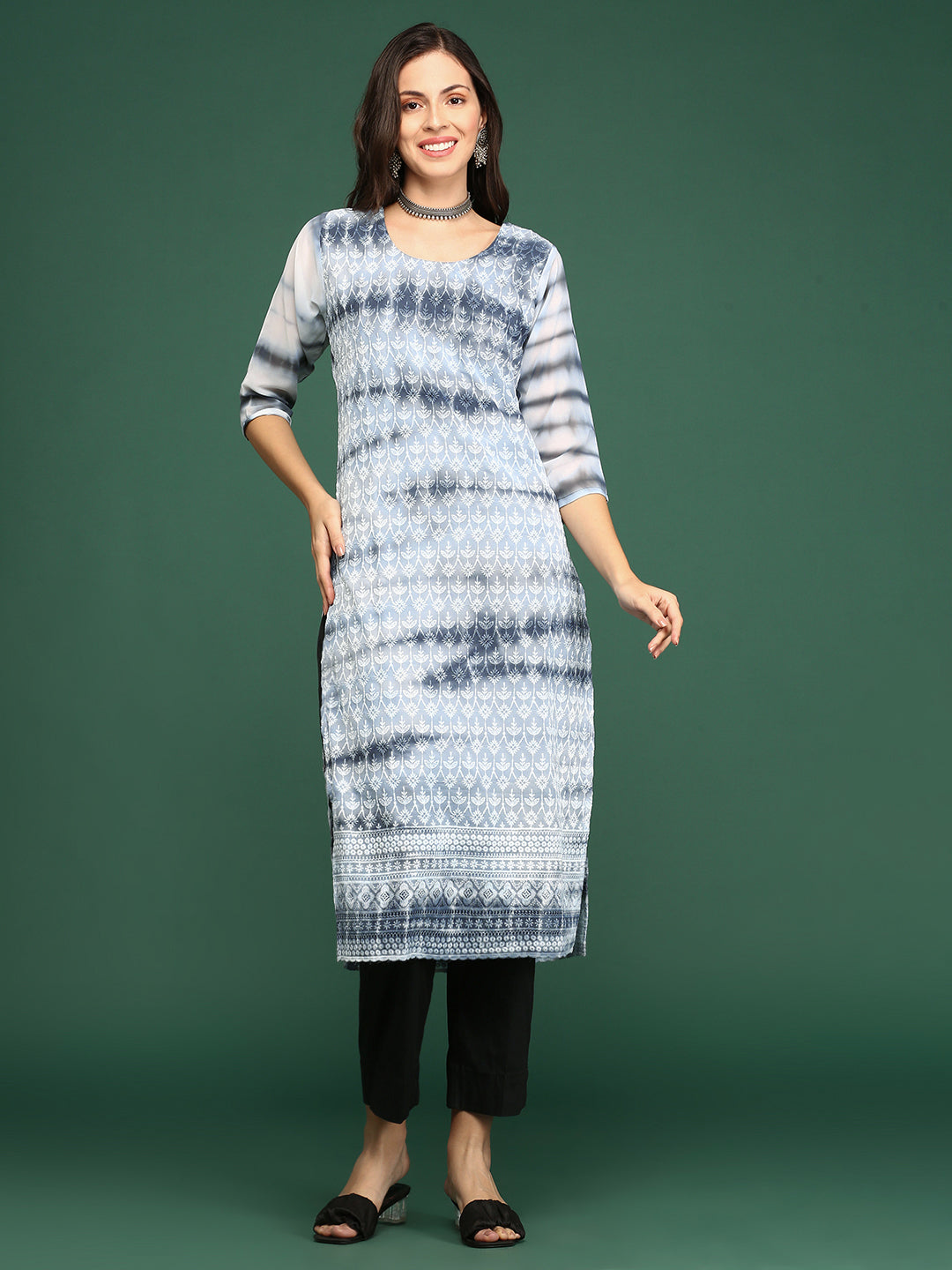 Women's Grey Embroidered Regular Georgette Straight Kurta