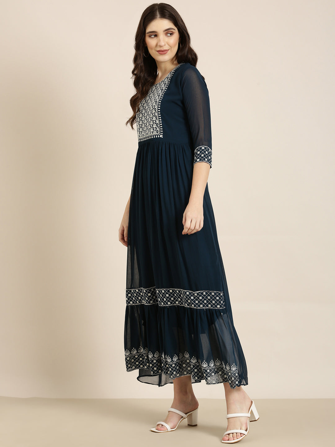 Women's Teal Geometric Embroidered Thread Work Anarkali Kurta