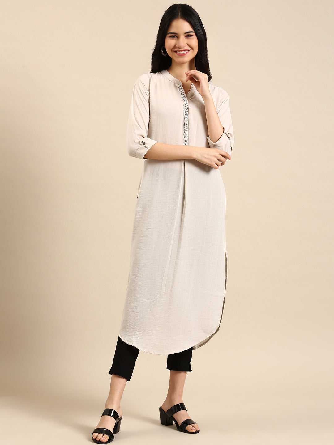 Women's Off White Mandarin Collar Straight Kurta