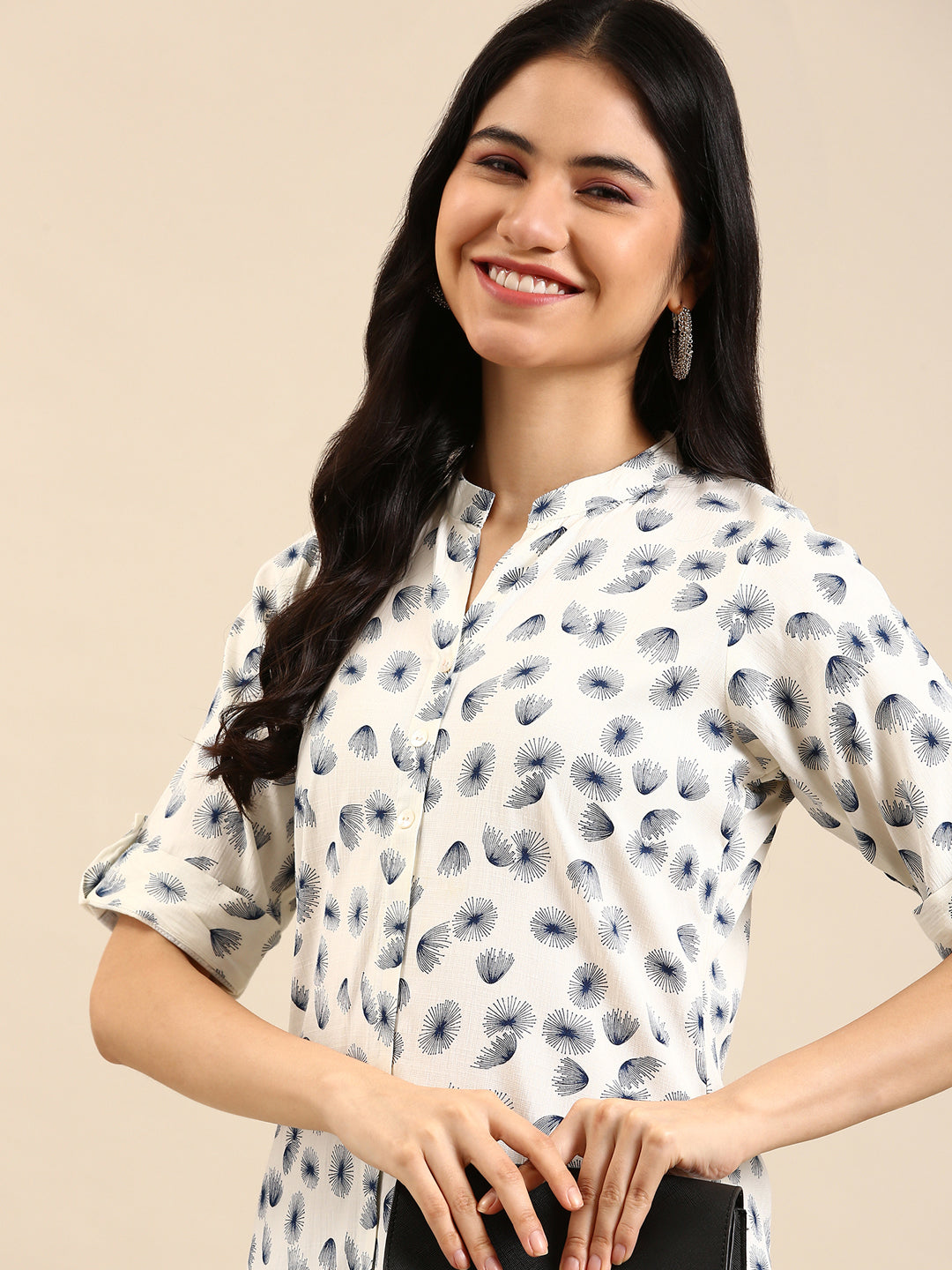 Women's Off White Floral Printed Straight Kurta