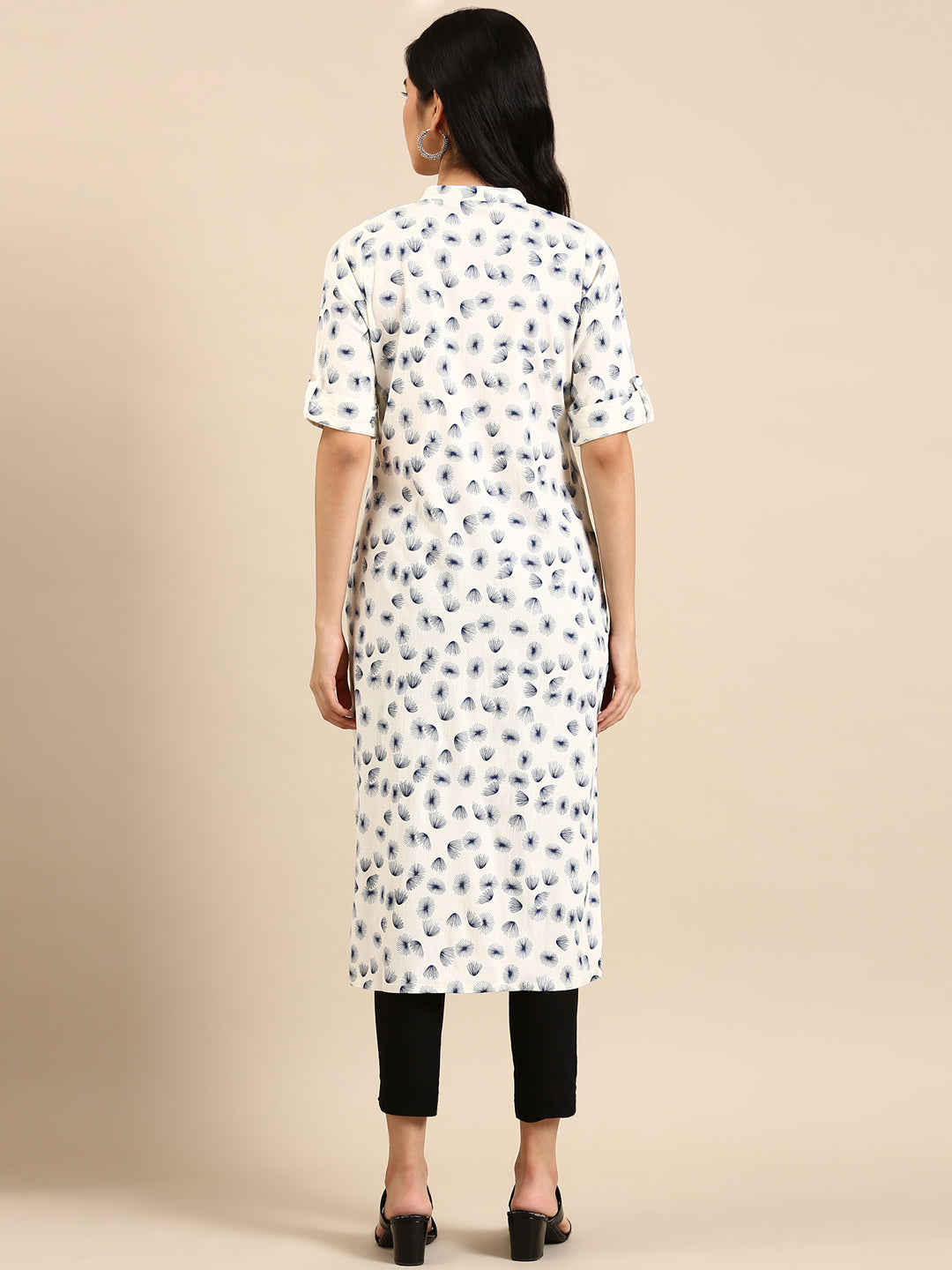 Women's Off White Floral Printed Straight Kurta