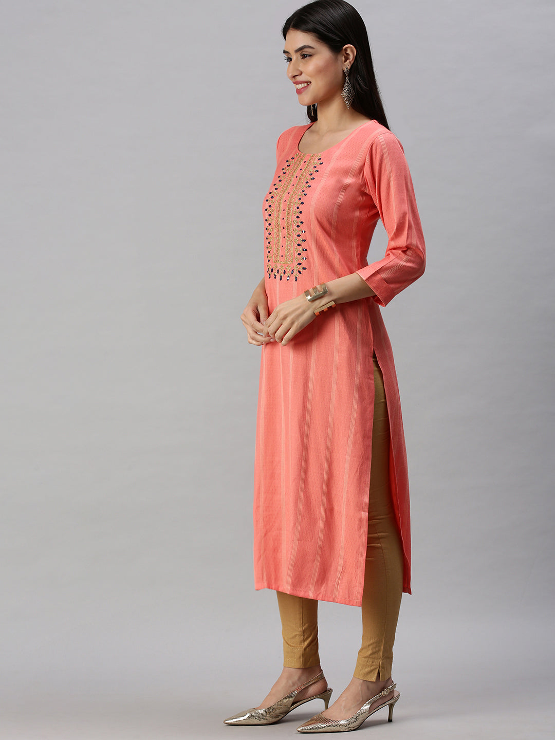Women's Pink Striped Three-Quarter Sleeves Straight Zari Kurta