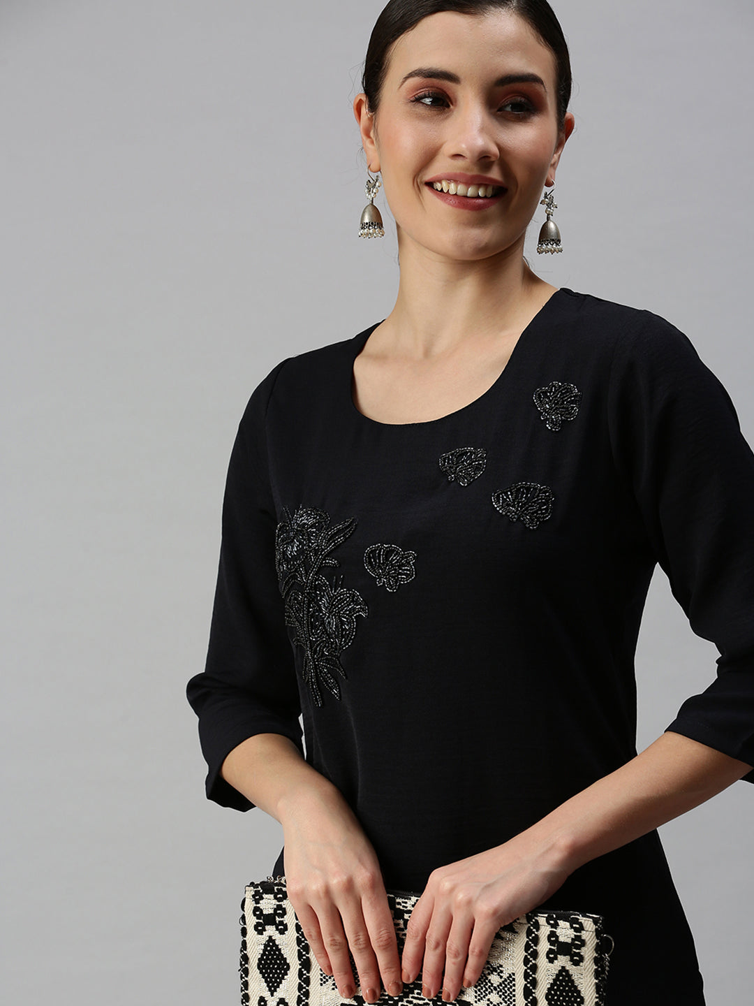 Women's Solid Navy Blue Straight Kurta