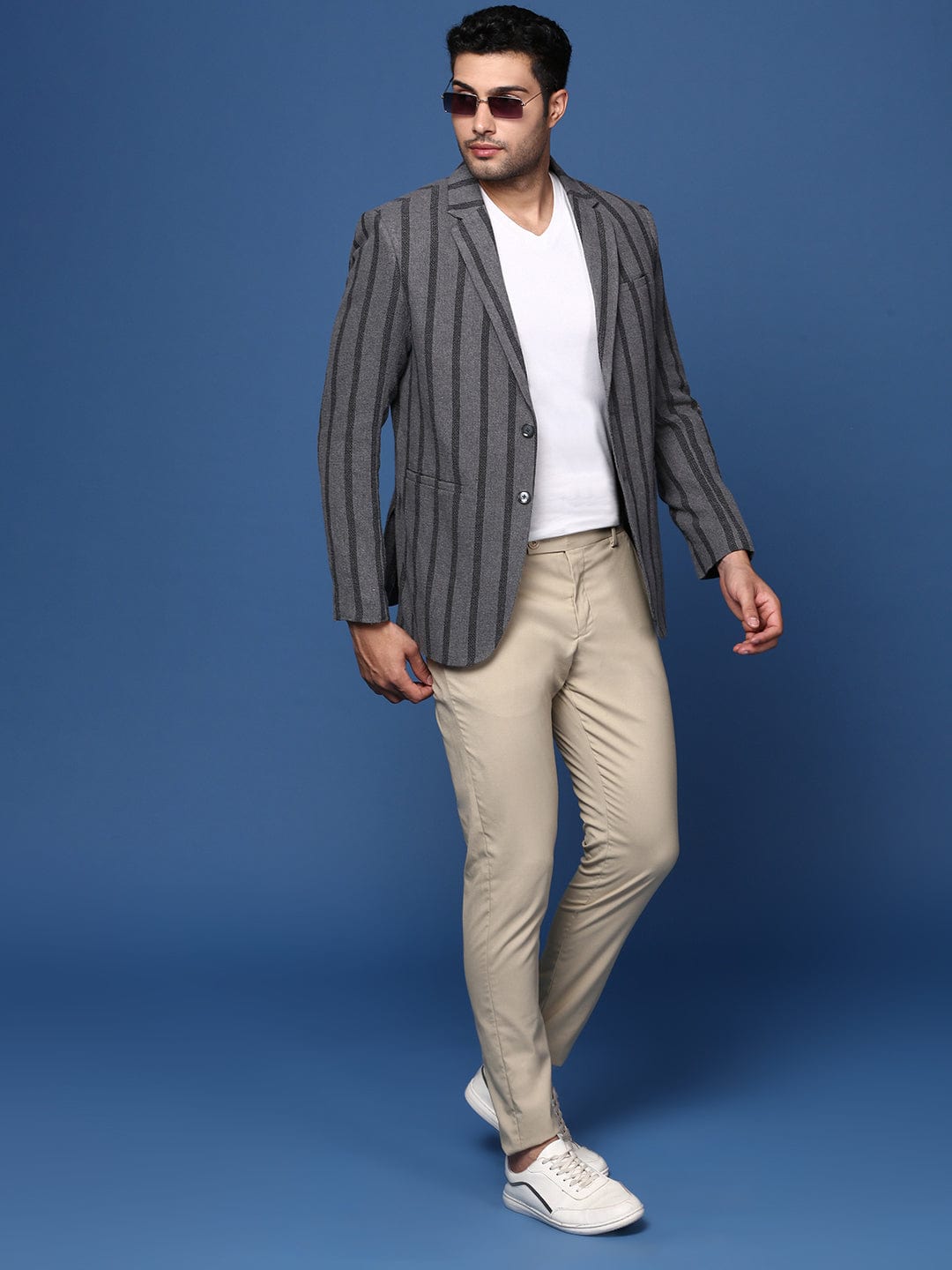 Men's Charcoal Slim Fit Single Breasted Slim Fit Formal Blazer